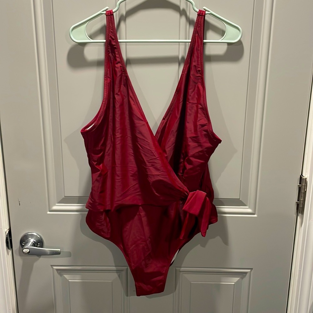 Womens cupshe swimsuit